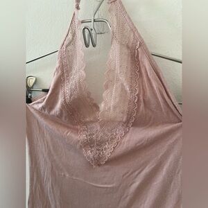 AMERICAN EAGLE OUTFITTERS - Lace Halter Bodysuit in Blush Pink